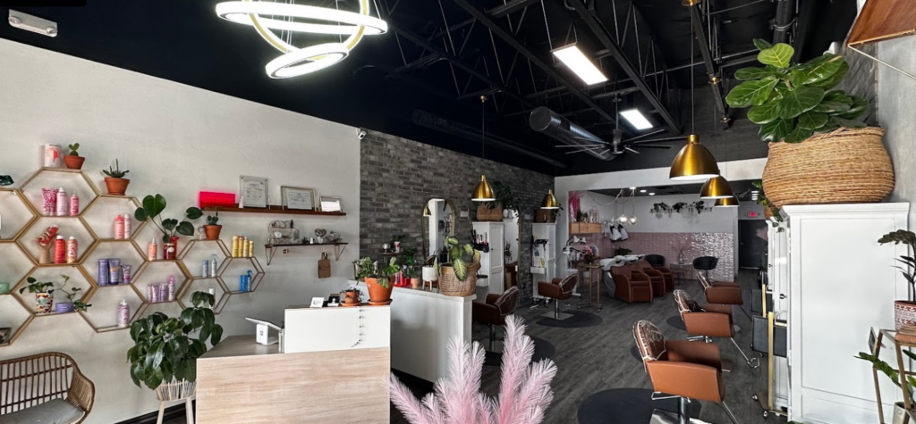La Luna Beauty Bar