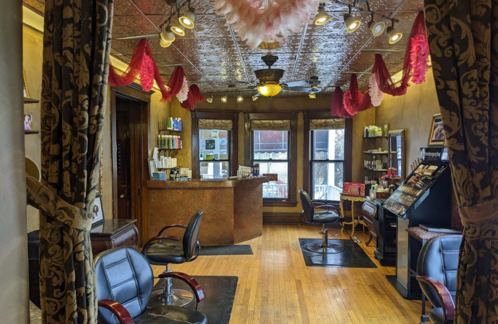 Salon Rouge