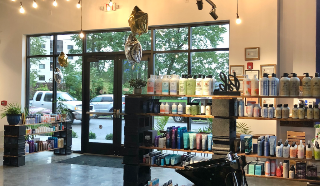 Jennifer Julia Salon