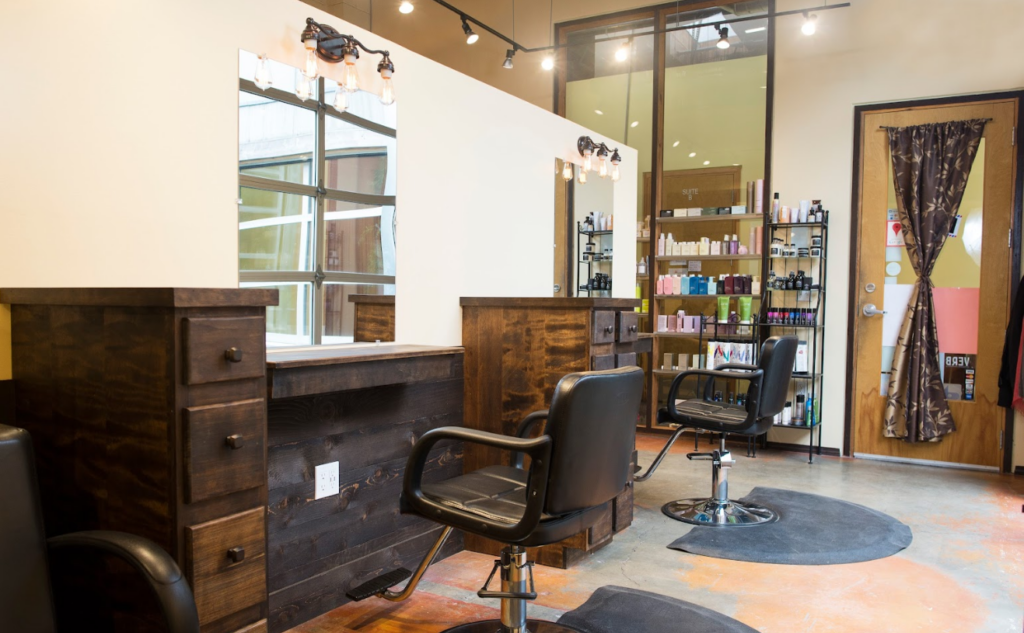Akemi Salon